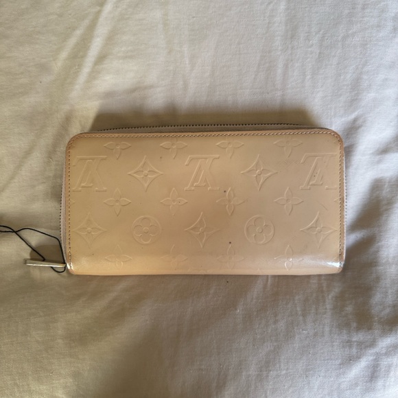 Louis Vuitton Cream Monogram Zip Wallet - Picture 13 of 13